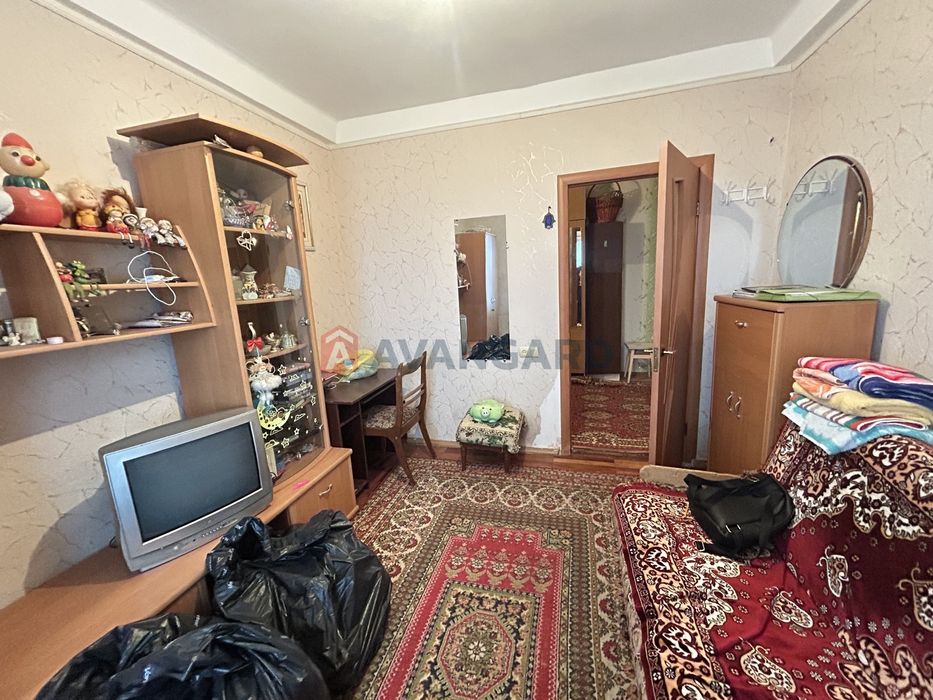 Трикімнатна квартира на Космосі