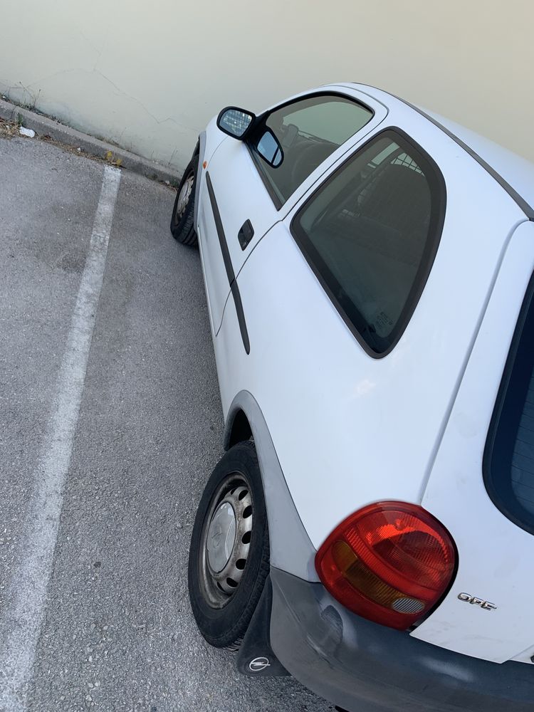 Opel Corsa 1.7 / Motor Isuzu (Diesel / Van)