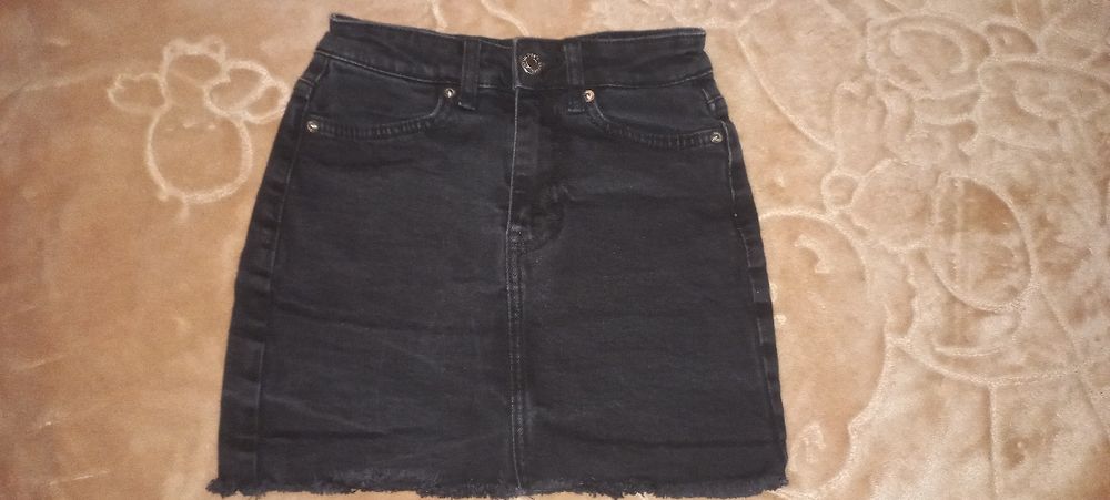 Продам джинсовую юбку на девочку