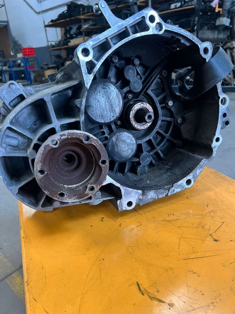 Caixa FJW com 130 mil kms reais IMACULADA
