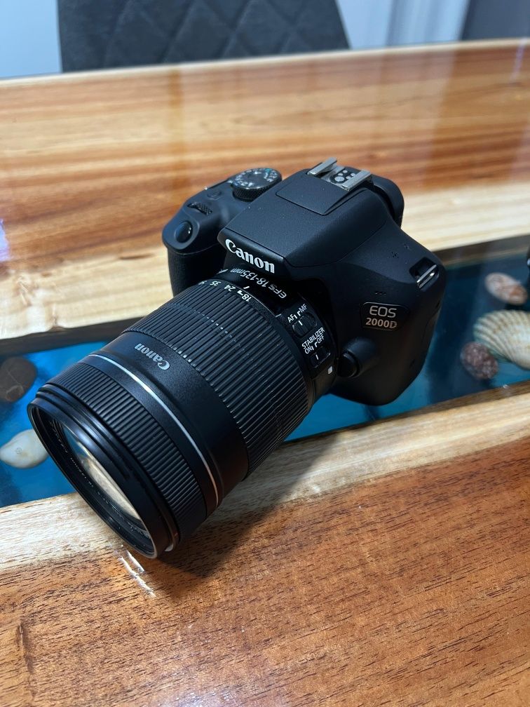 Canon 2000d  EF 18-55 + EF 18-135