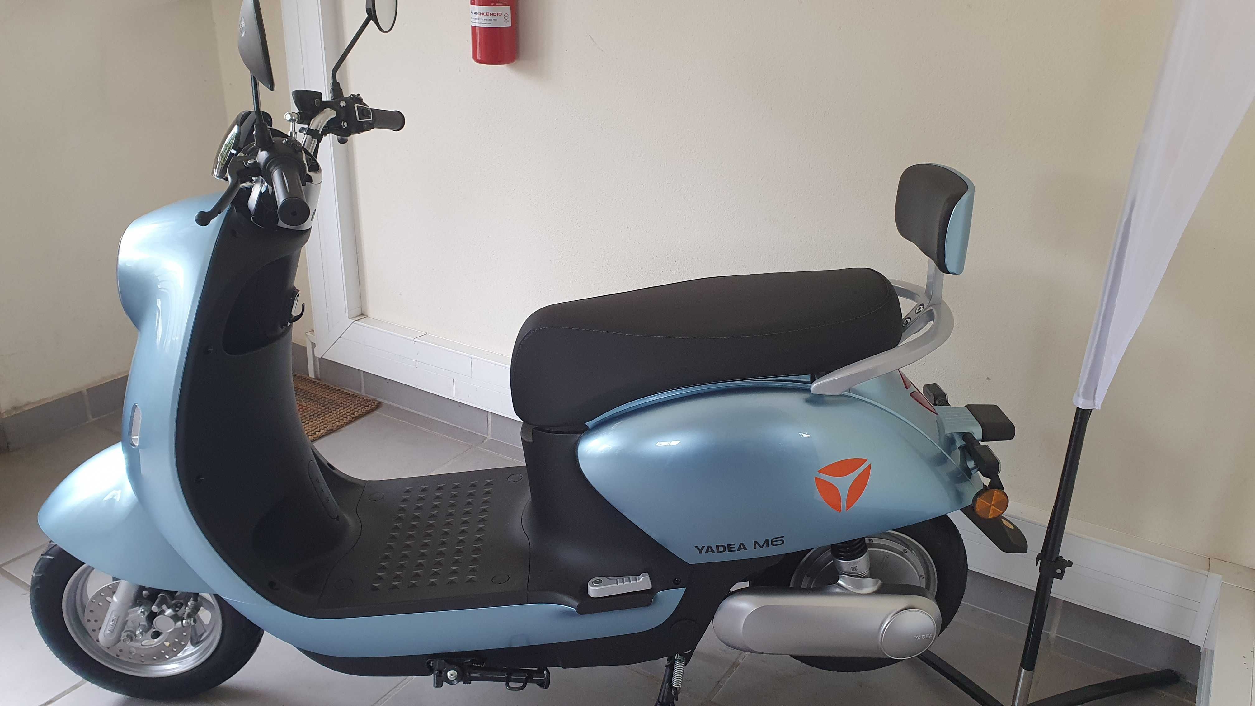 Yadea M6 Scooter Eléctrica 2.100W
