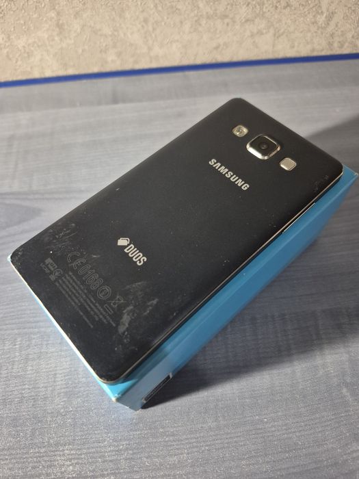 Телефон Samsung Galaxy A5