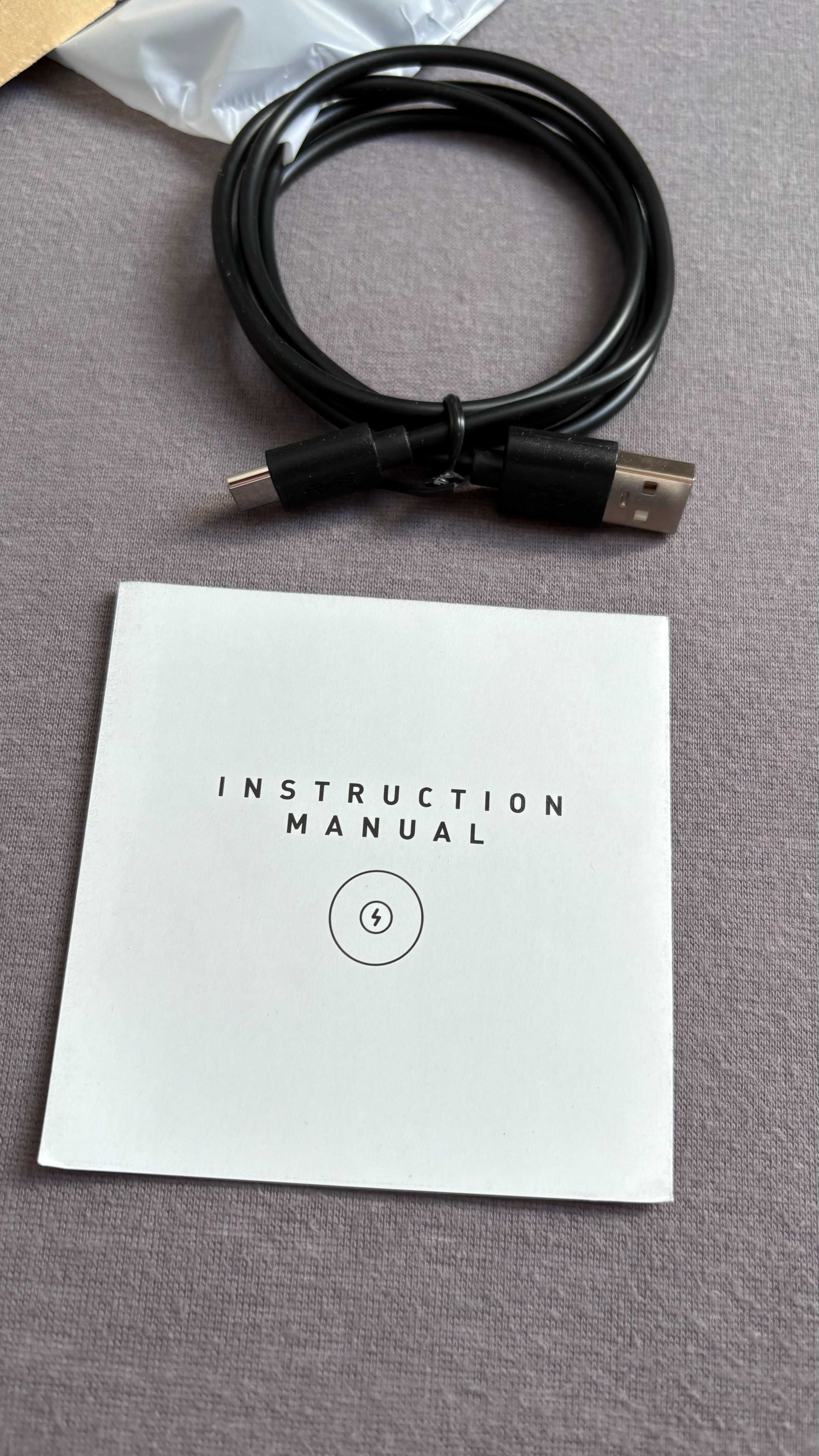 ładowarka indukcyjna urbanpad USB-a oraz USB-c