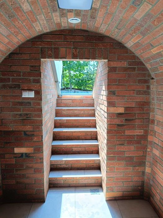 schron , piwniczka betonowa , ziemianka , piwnica , sauna ogrodowa