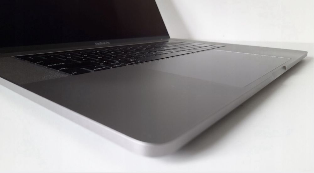 Macbook Pro 16” i9 16GB 3TB jak nowy! Zamiana na motocykl