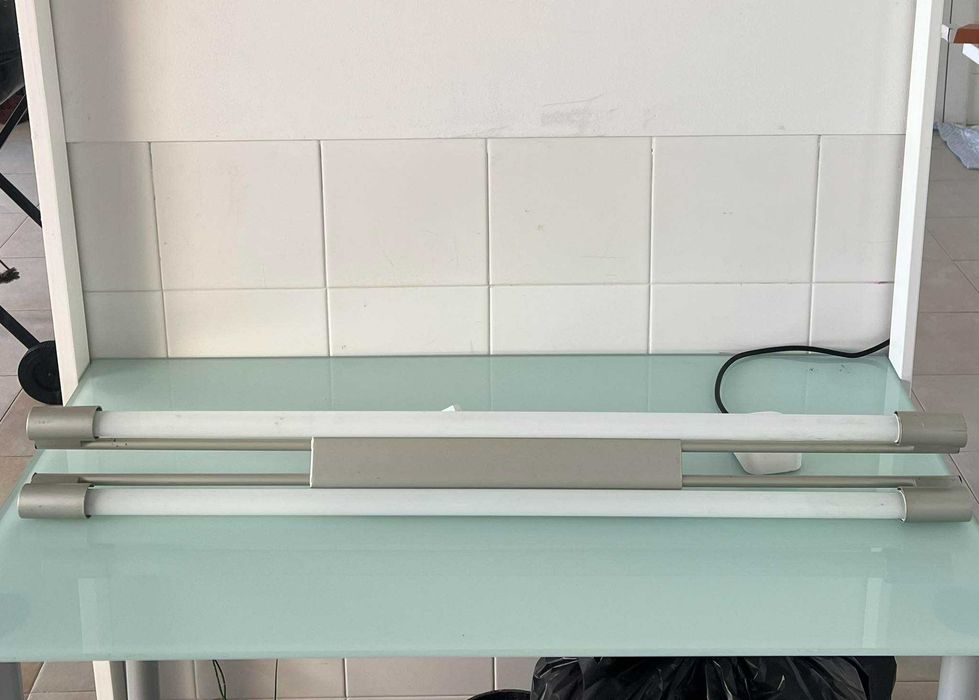 Candeeiro de teto comprido