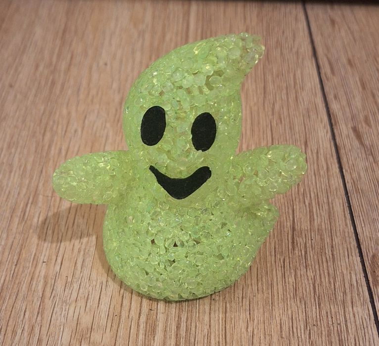 Mały duszek plastikowy