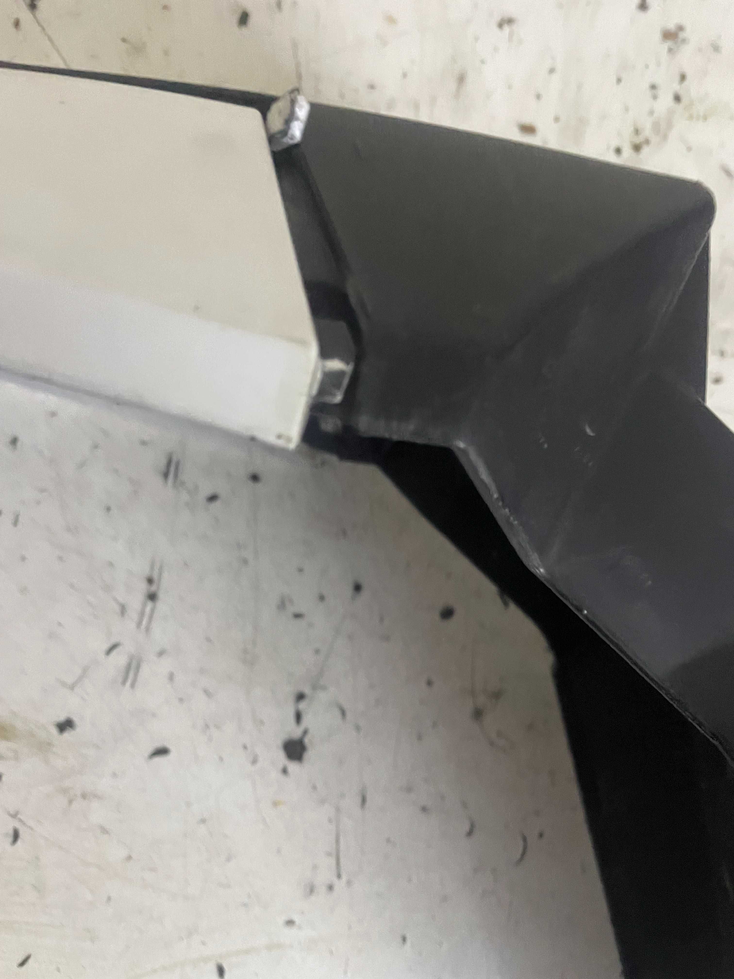 Generic trigger sm 50 błotnik tył tylny mocowanie tablicy