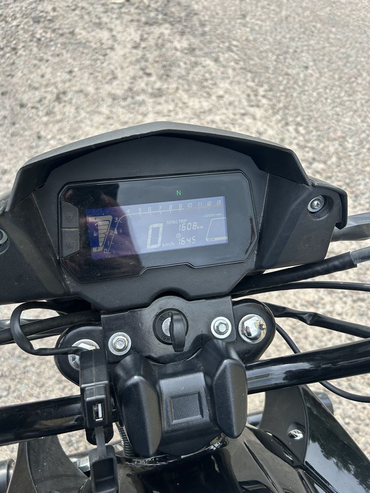 Продам мотоцикл spark phantom 125