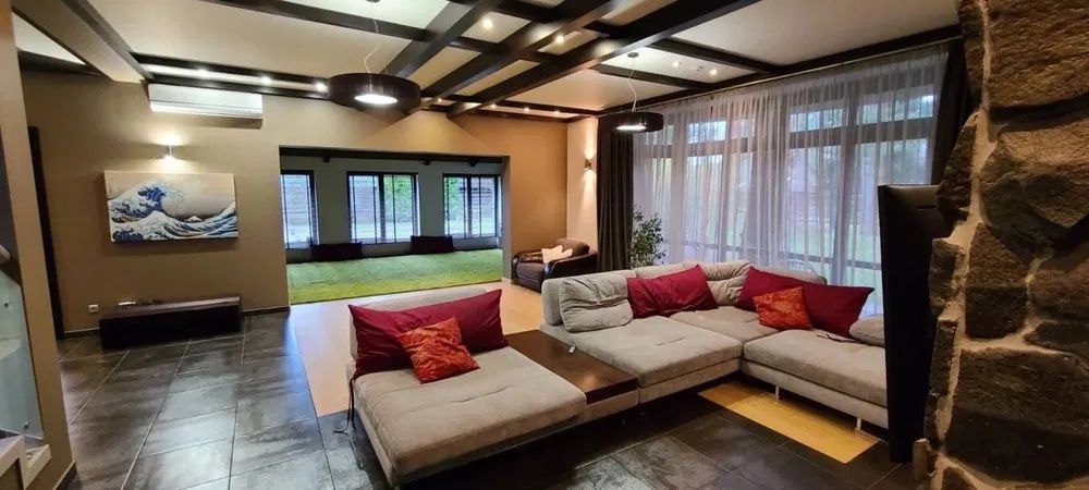 Аренда дома Посуточно с Бассейном Березовка