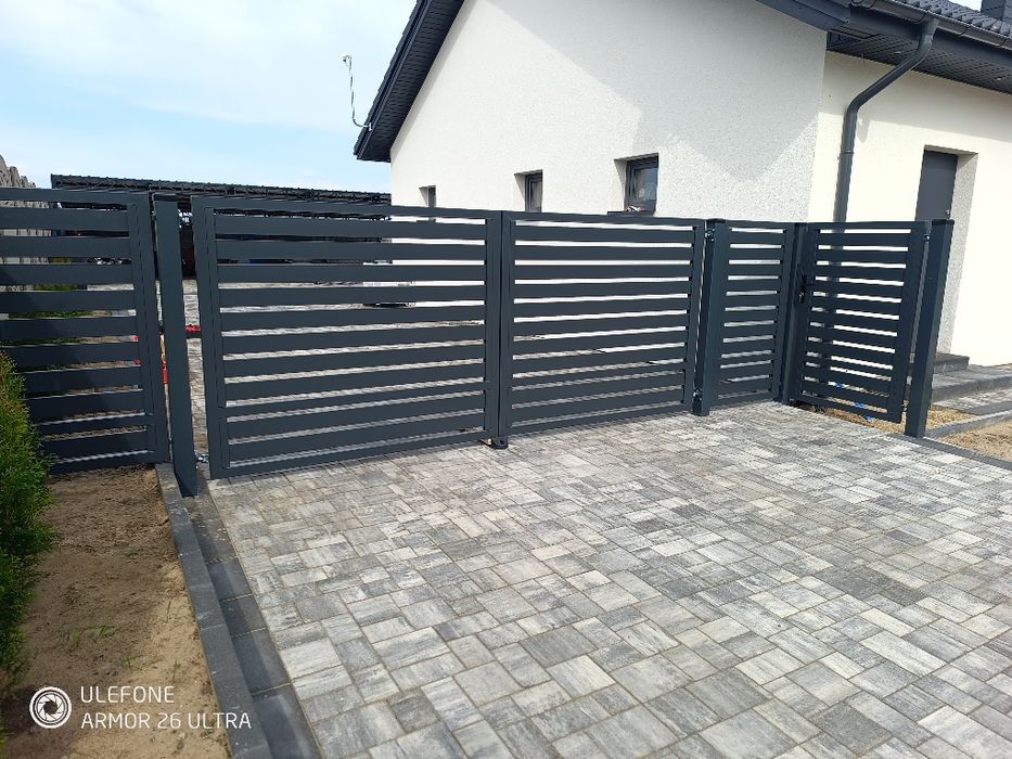Brama panelowa, furtka, ogrodzenie, montaż, palisada