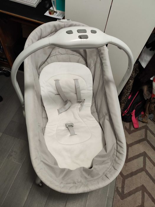 baby hug da Chicco 4 em 1  Valor negociavel