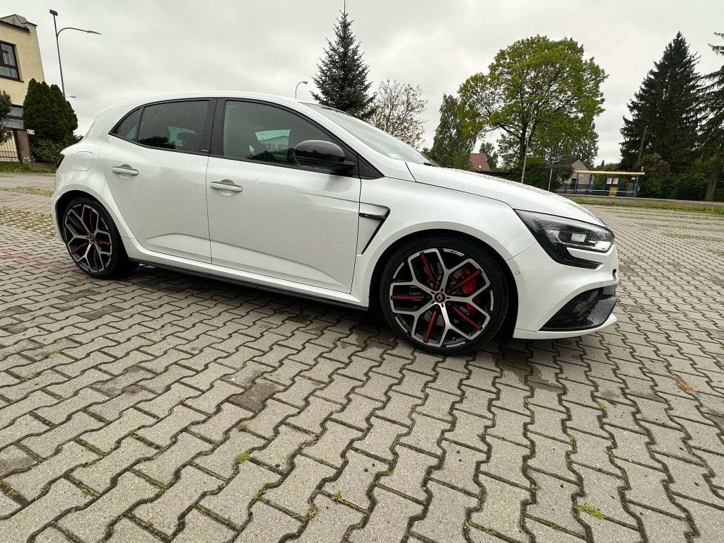 Renault RS TROPHY 330hp. 2019 salon Polska