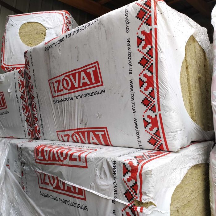 Вата IZOVAT фасадна, рулонна, м'яка.