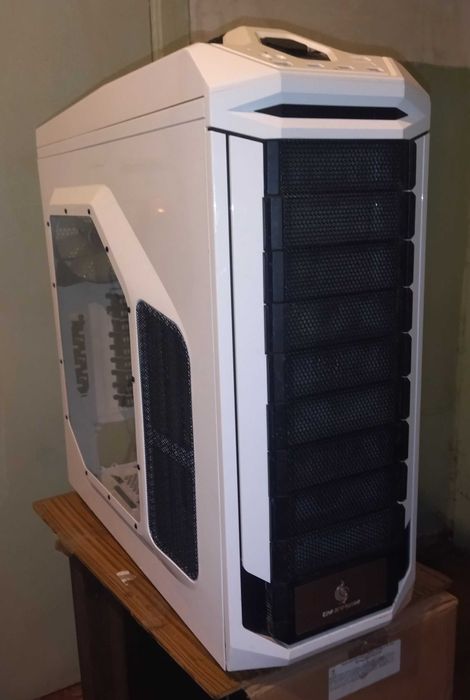 Cooler Master CM Storm Stryker White