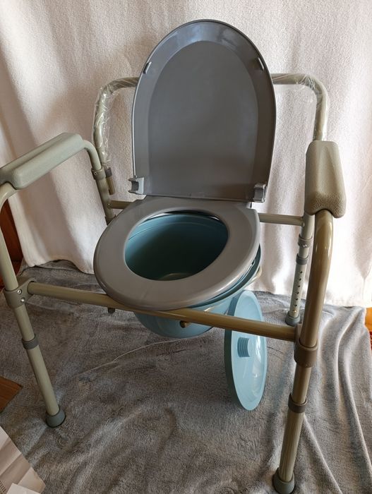 Krzesło toaletowe składane