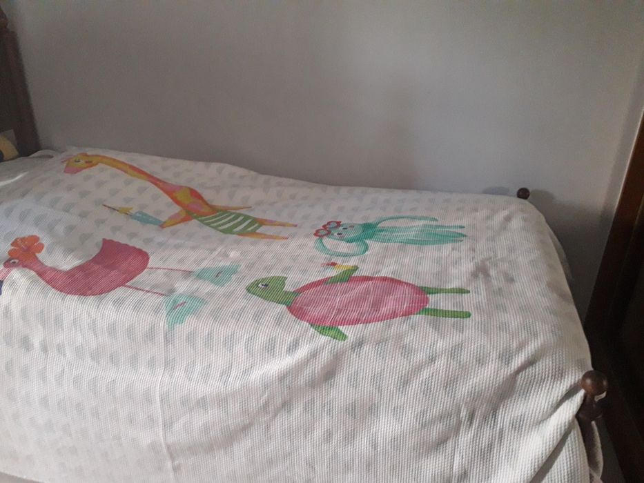 Cama de solteiro madeira de castanho maciço