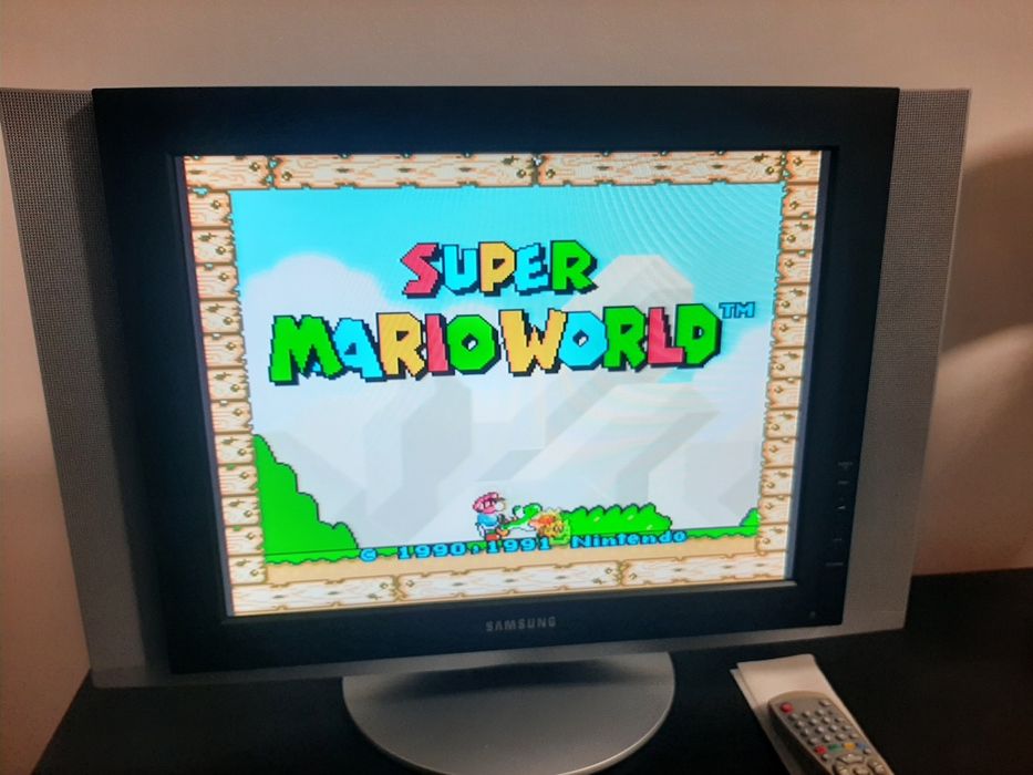 Tv LCD Samsung  com comando