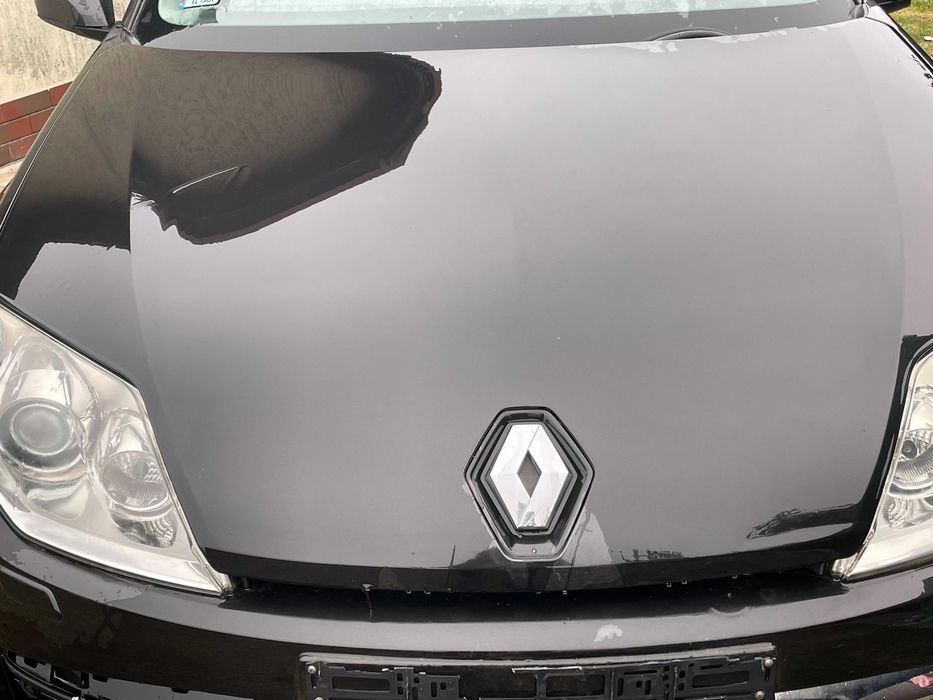 Renault Laguna 3 2009 Rok maska przód czarna