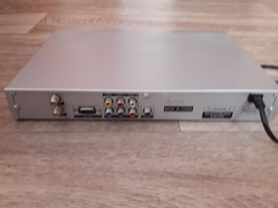 Продам тюнер Trophy TA1001