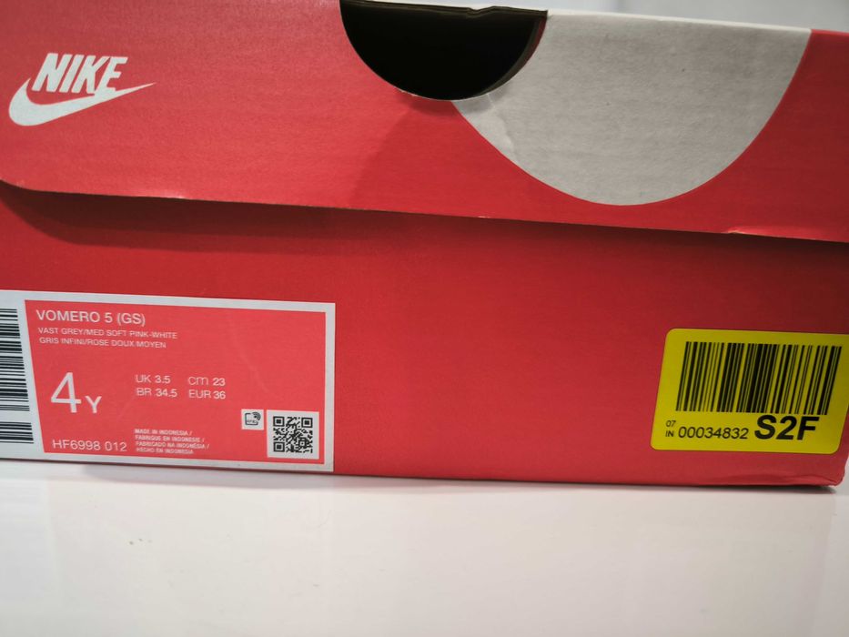 Sapatilhas Nike Vomero 5