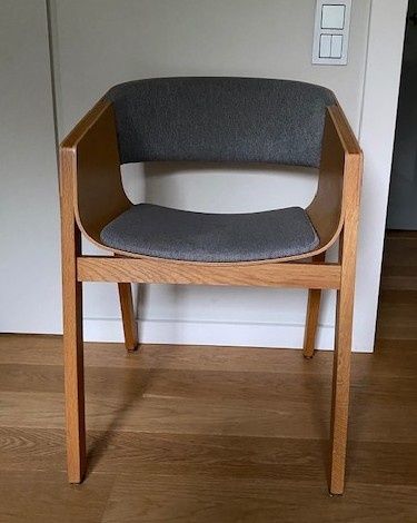 Fotel biurowy serii MERANO firmy TON (Czechy)