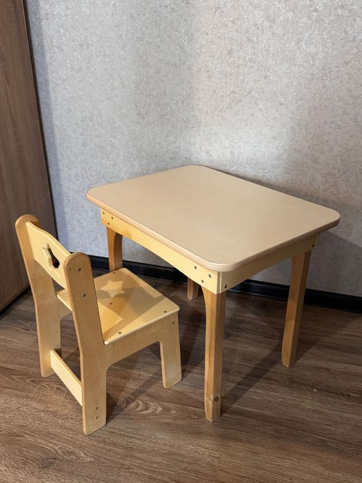Дитячий столик «Зірочка» з ящиком та стільчиком