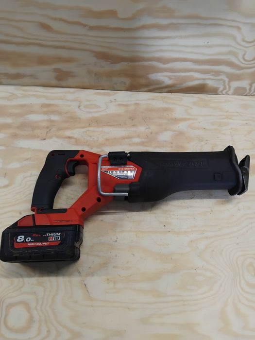 Milwaukee m18 ONEFSZ Piła szablasta z akumulatorem 8 Ah