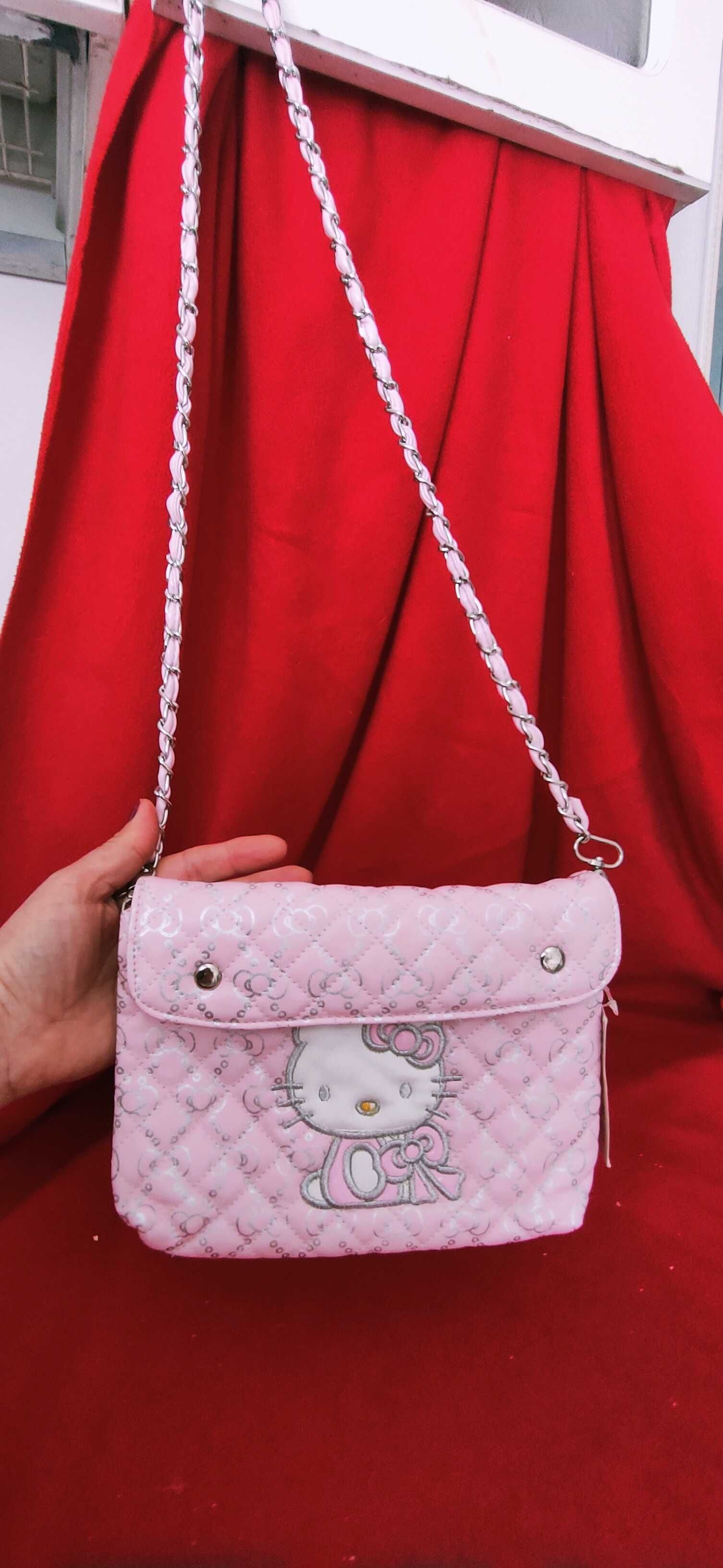 Продам новые сумки Hello Kitty .