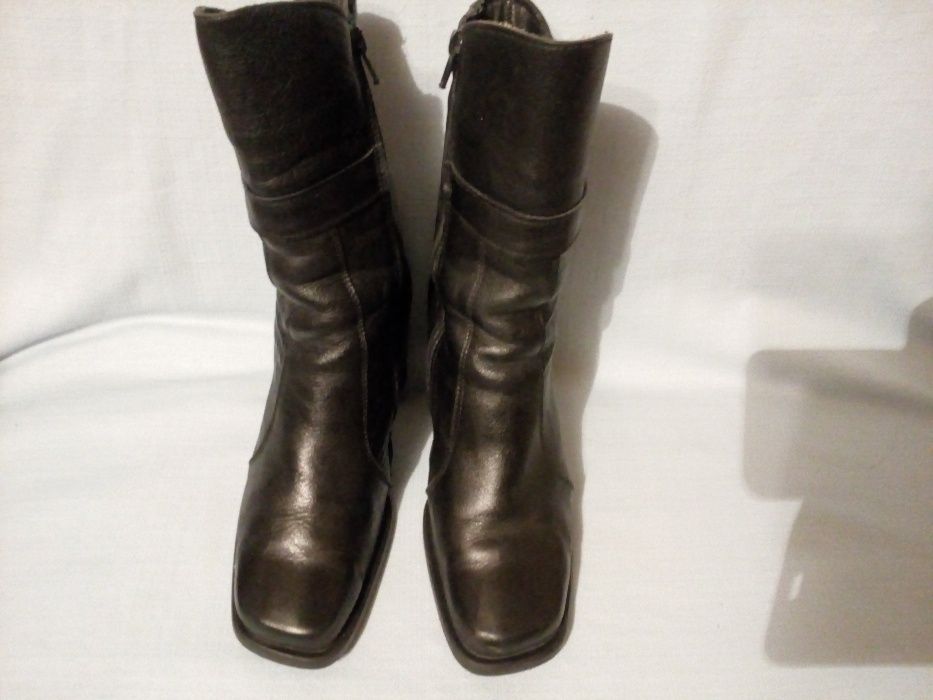 Отдам бесплатно -  полусапожки женские, демисезонные