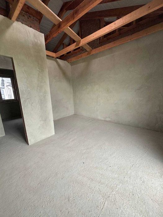 БЕЗ КОМІСІЇ  буд. 132 м (3 спальні) у Пасіках Зубр. , неподалік Сихова