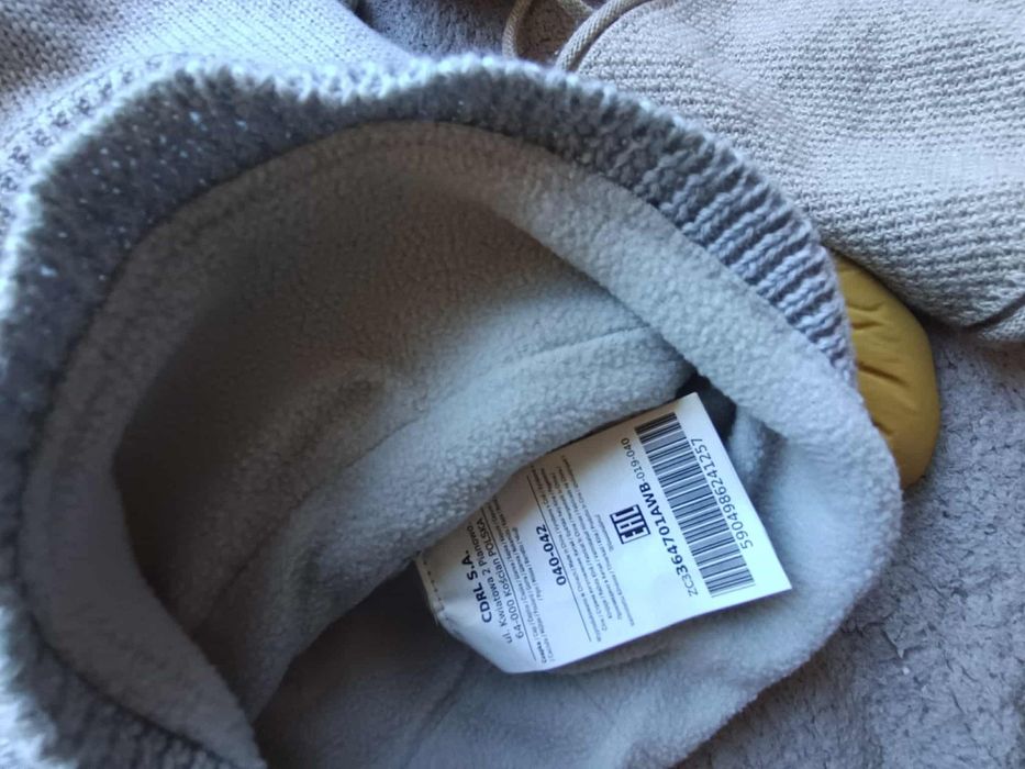 Kombinezon zimowy Coccodrillo r. 68 + czapki