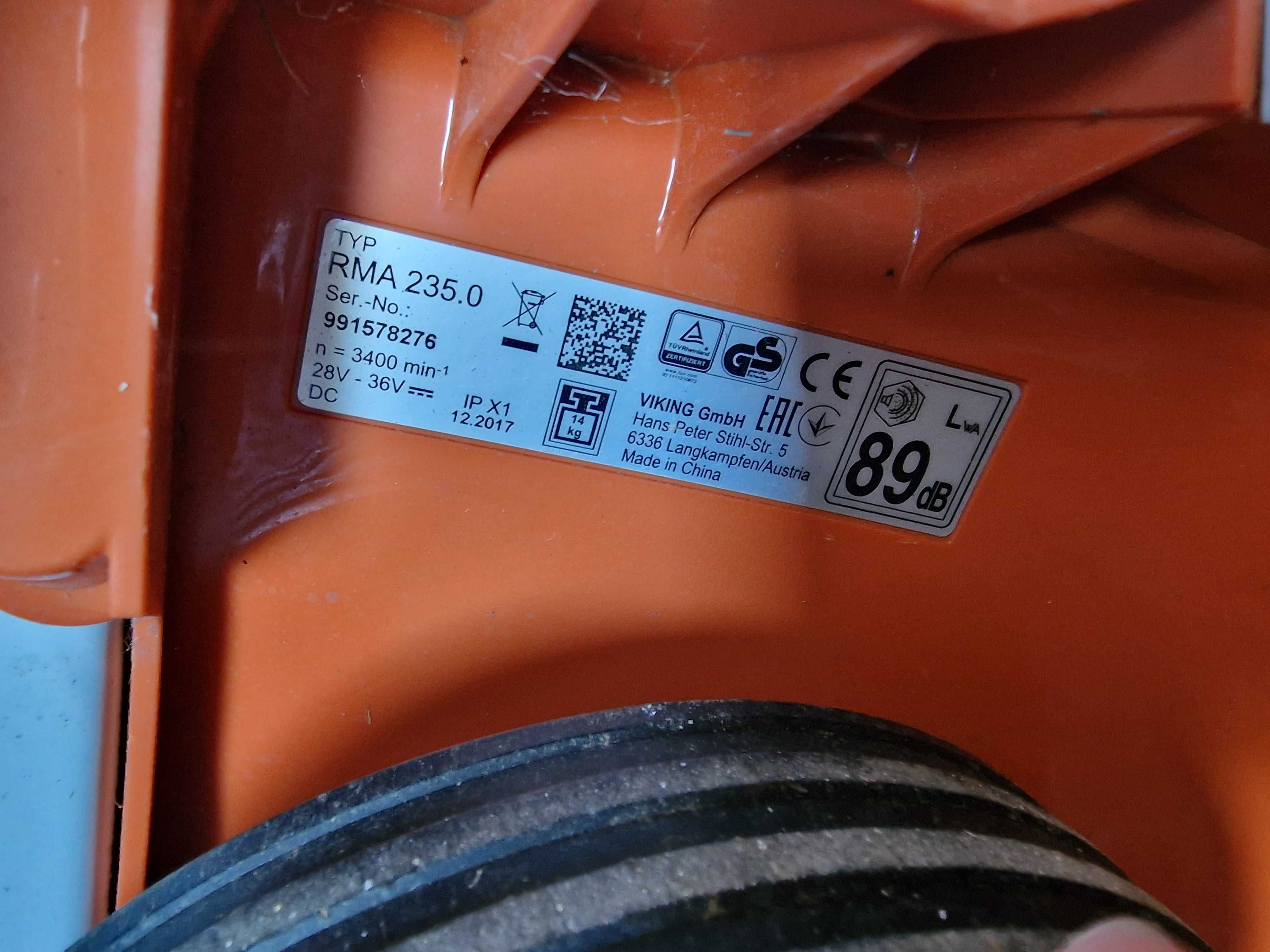 Jardinagem da STIHL - corta-relva, desserrador e soprador