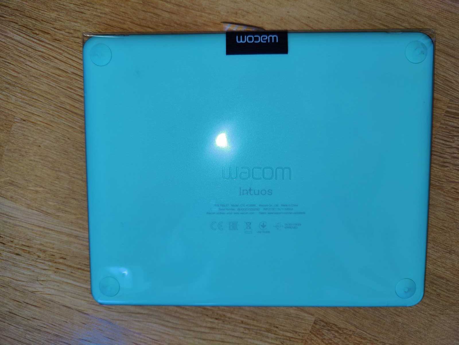 Как новый. Графический планшет Wacom Intuos S Bluetooth Pistachio