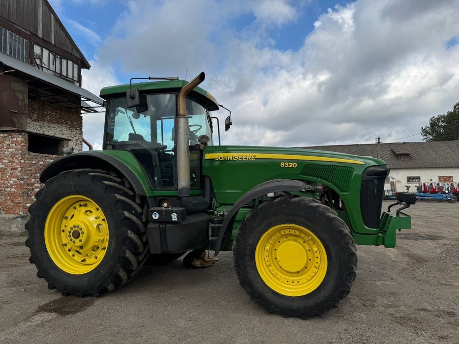 Джон Дір 8320 JOHN DEERE