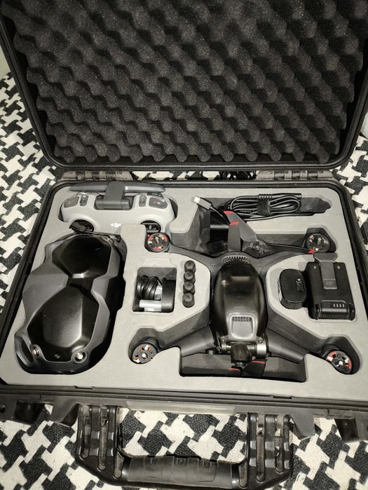 Dji fpv дрон в полном комплекте
