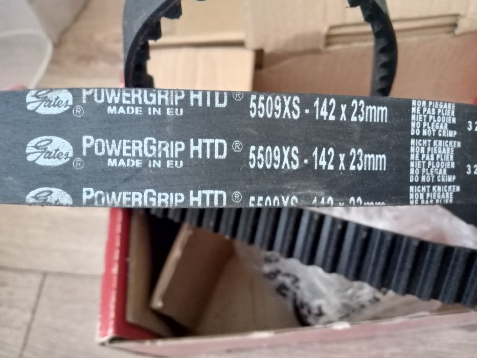 Ремінь ГРМ та натяжні ролики Volvo /Renault Safrane