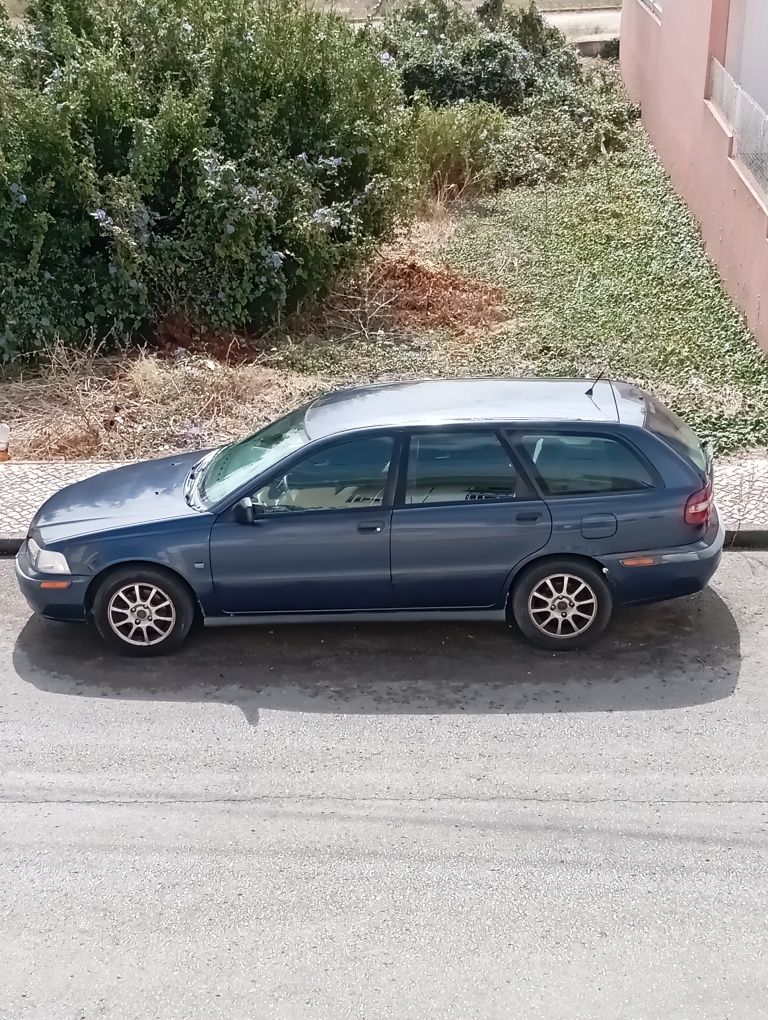 Volvo V40 1.6 gasolina