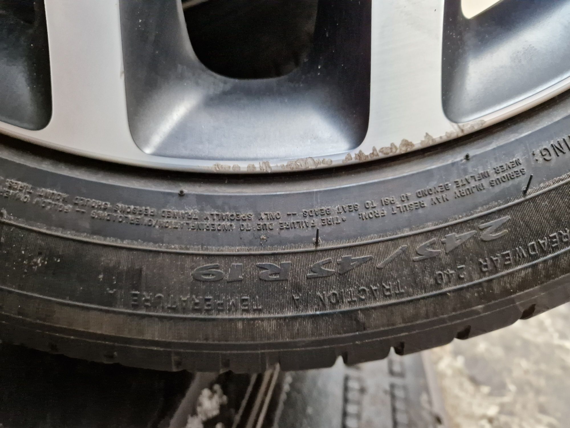 Oryginalne Koła KIA Sportage 245/45R19 lato 8mm