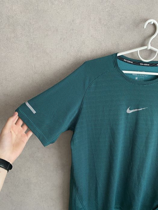 Футболка nike running для тренувань nike dri fit