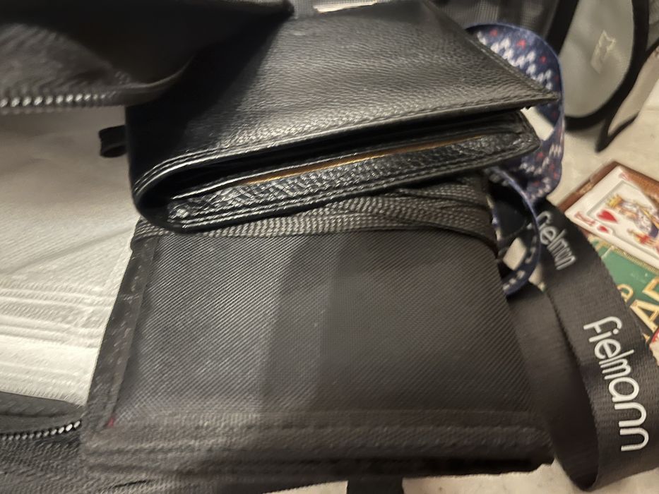 Etui na plyty klucze saszetka karty portfel