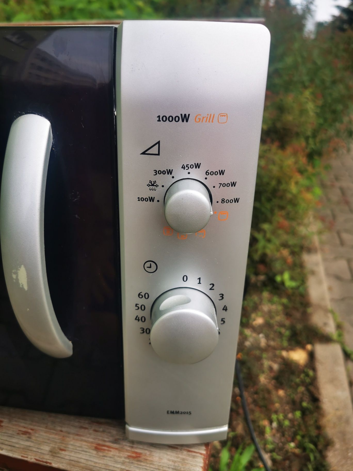 Mikrofalówka Electrolux EMM2015 Grill