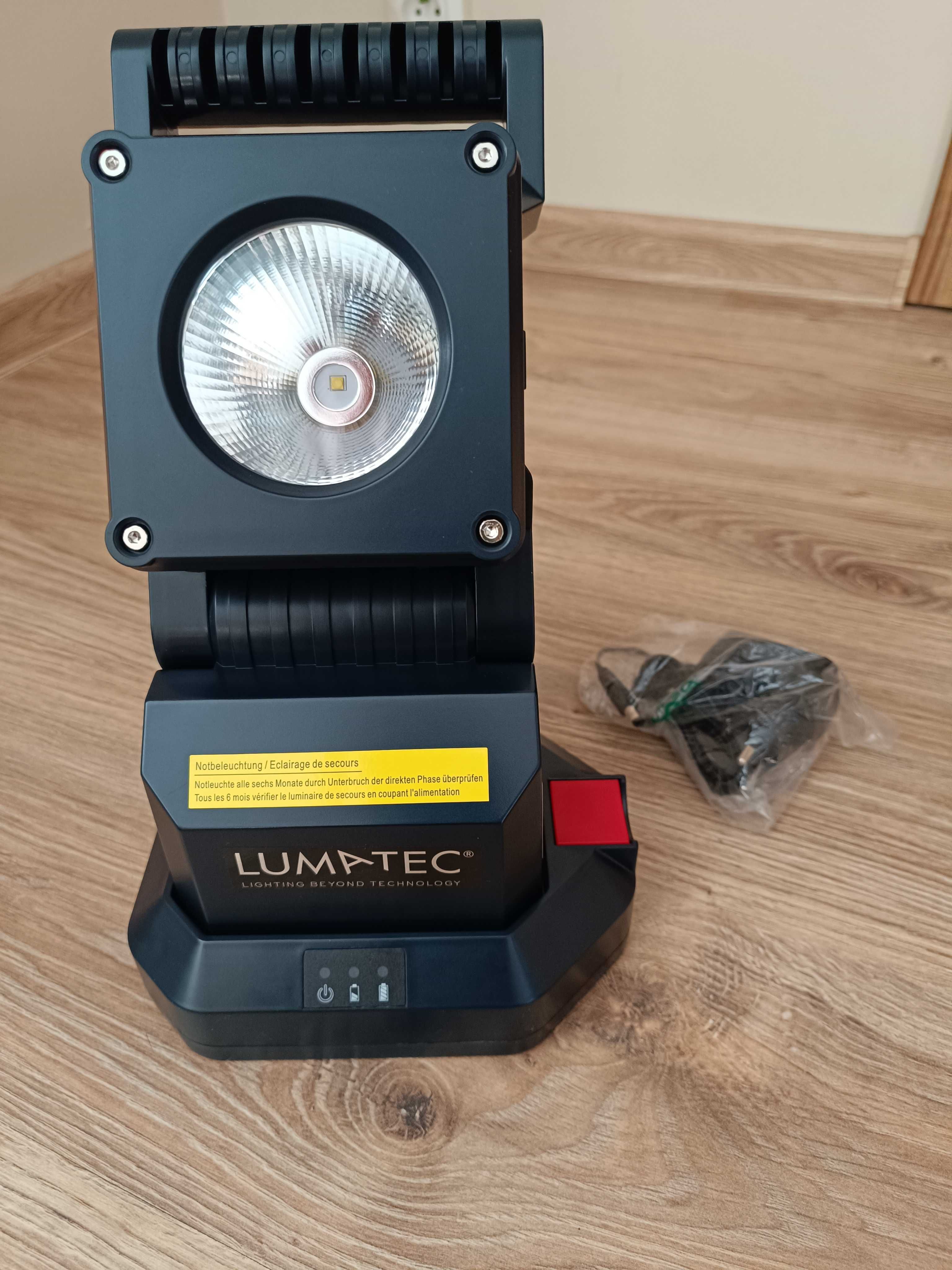 nowa przenośna lampa awaryjna LUMATEC