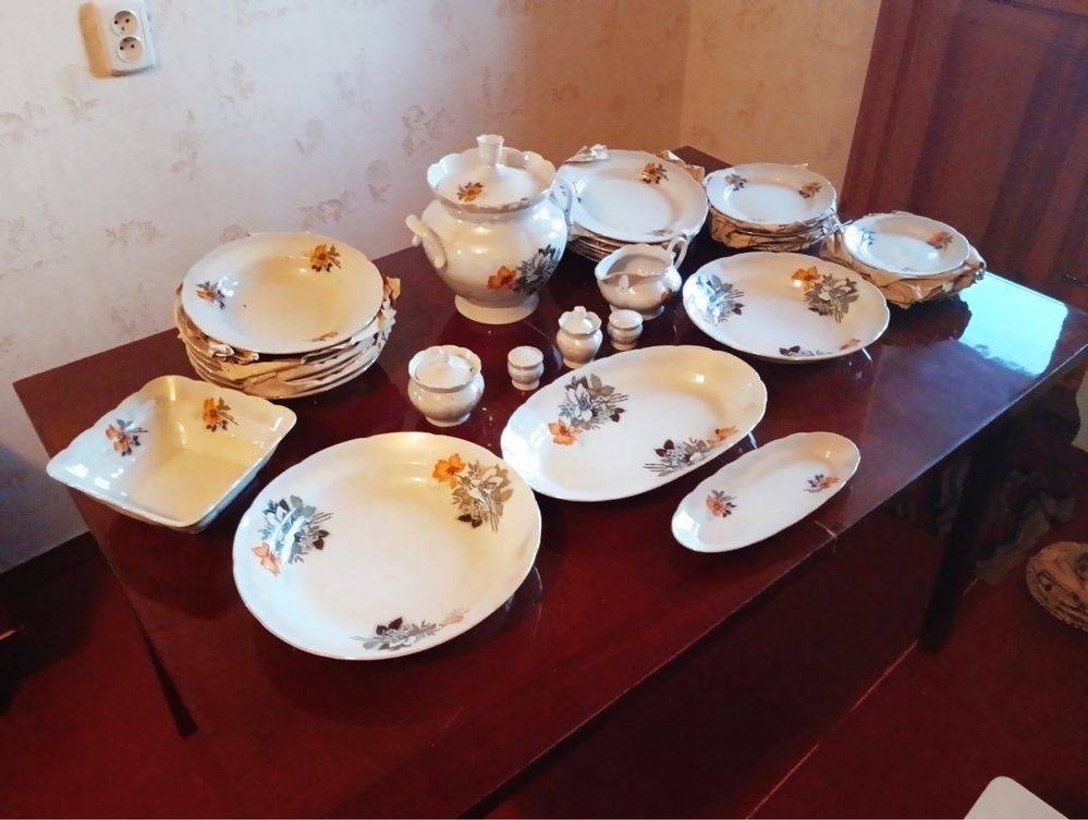 Продам сервіз столовий