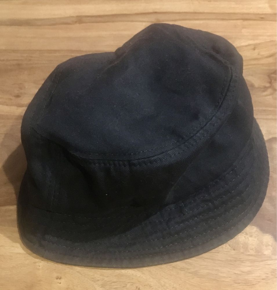 Czapka kapelusz czarny obwód 60cm