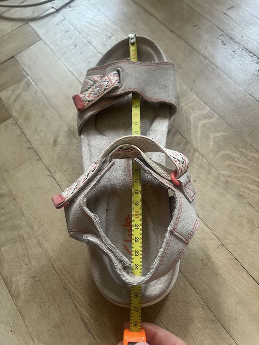 Clarks фірмові сандалі