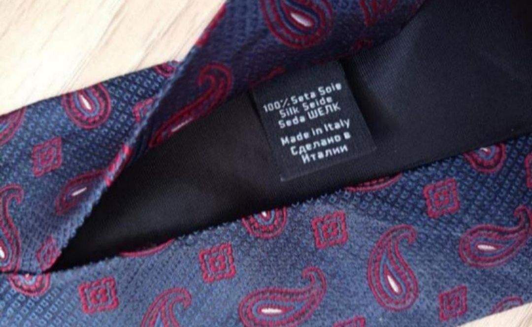 Краватка HUGO BOSS . Італія