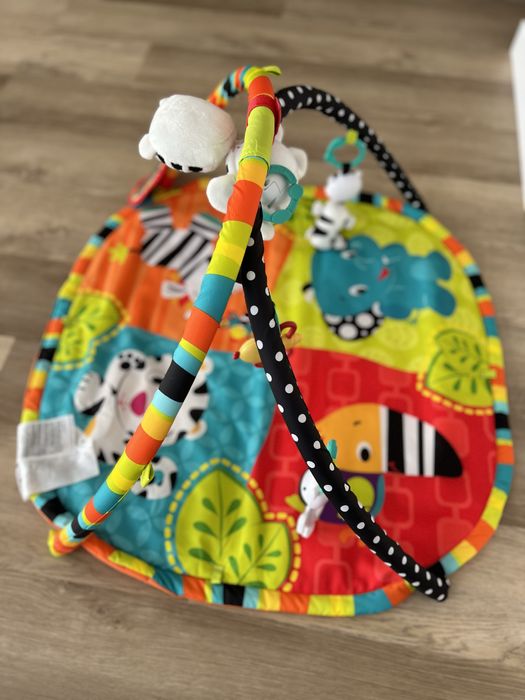 розвиваючий килимок для немовлят