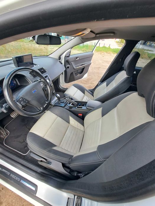 Volvo v50 2012 D4 R-Design Automat Euro 5